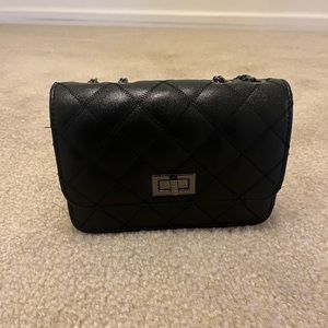 Quilted faux leather crossbody bag with metal strap